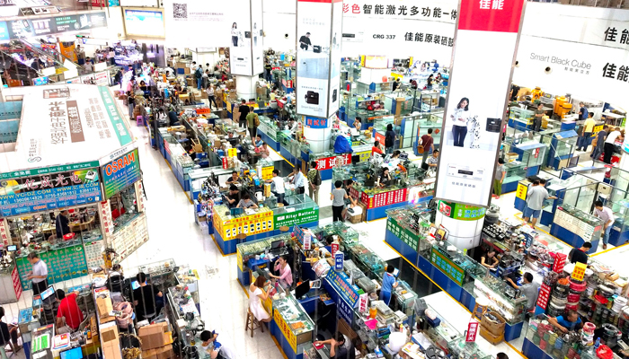 Nhập hàng tại các chợ đầu mối lớn ở Trung Quốc