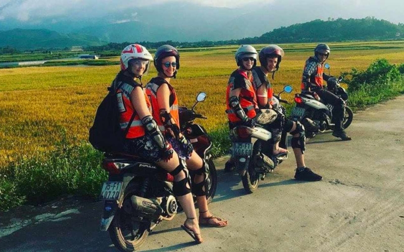 Đi phượt bằng xe máy tại Vietnam Motorbike Tour Expert