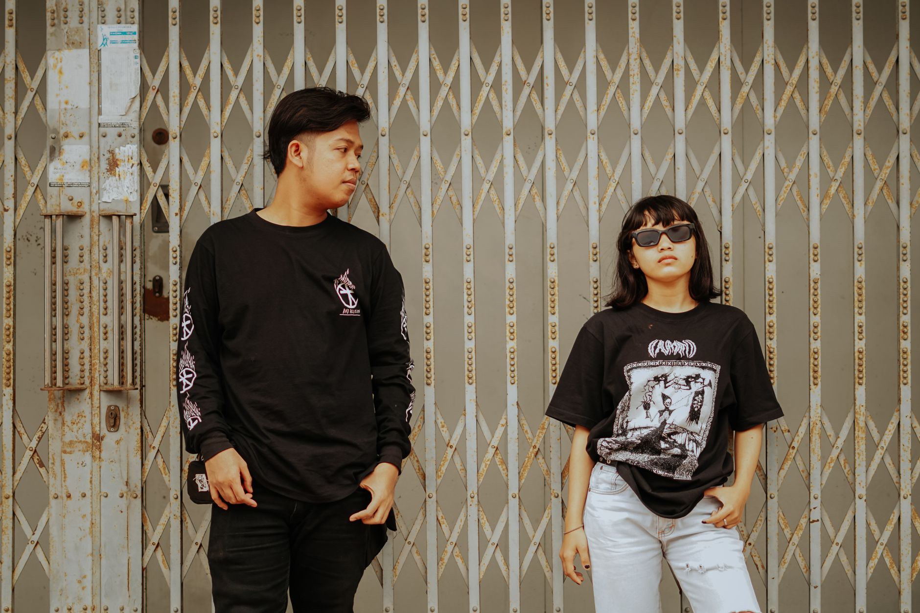 Mở Rộng Sang Bán Nhạc Cụ, Merch Và Xây Dựng Cộng Đồng Mở Rộng Sang Bán Nhạc Cụ, Merch Và Xây Dựng Cộng Đồng